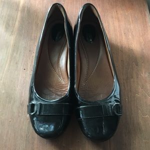 Clarks Black Patent Flats in Size 12